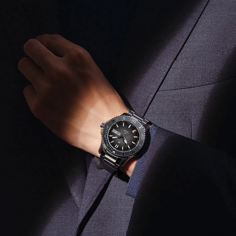 Ocean Series 200m Waterproof Sparkling Dial Ceramic Bezel Diving Watch 44mm