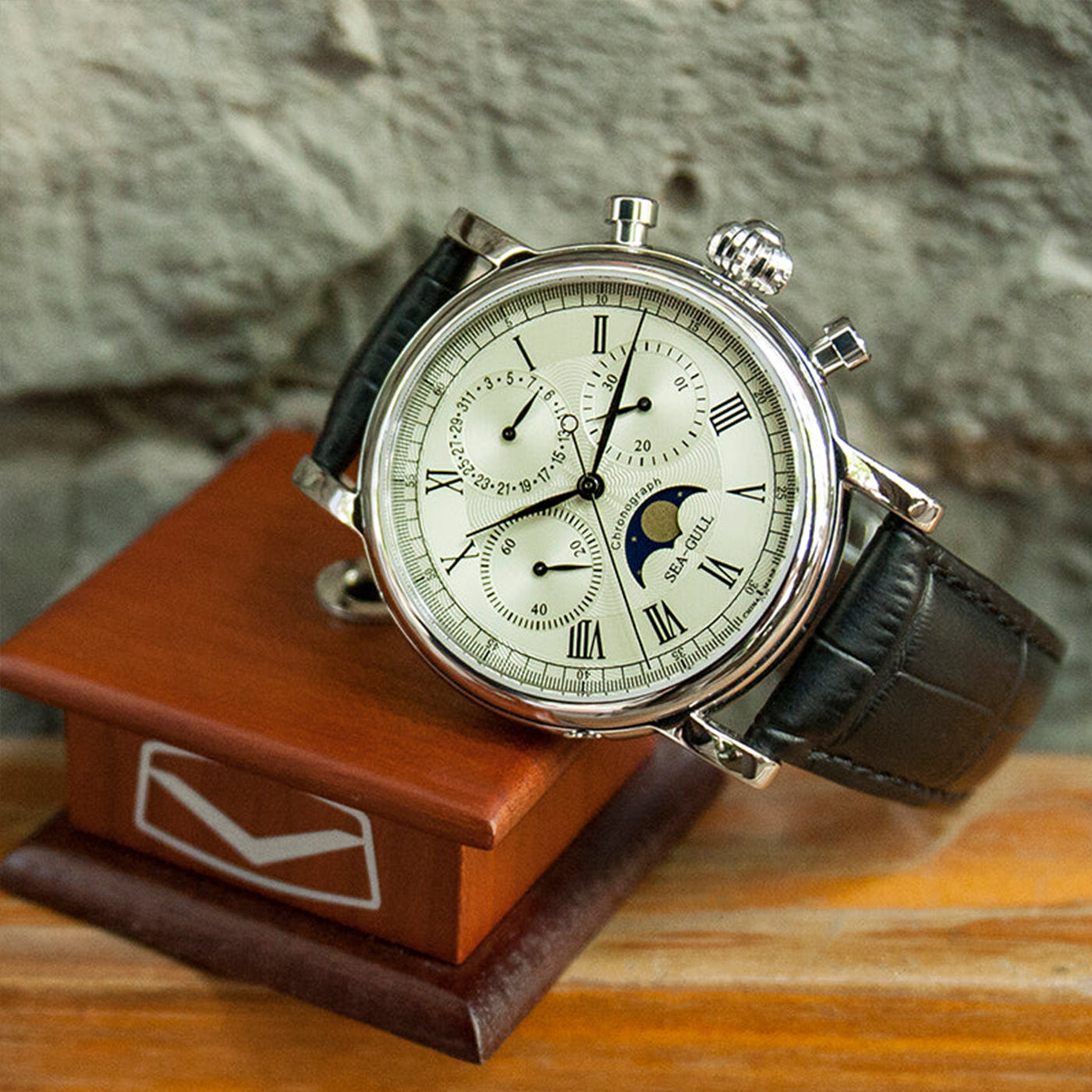 Sea-Gull M199S Classic Chronograph Watch | ST1908 Hand-Winding Mechanical Movement with Moonphase & Date