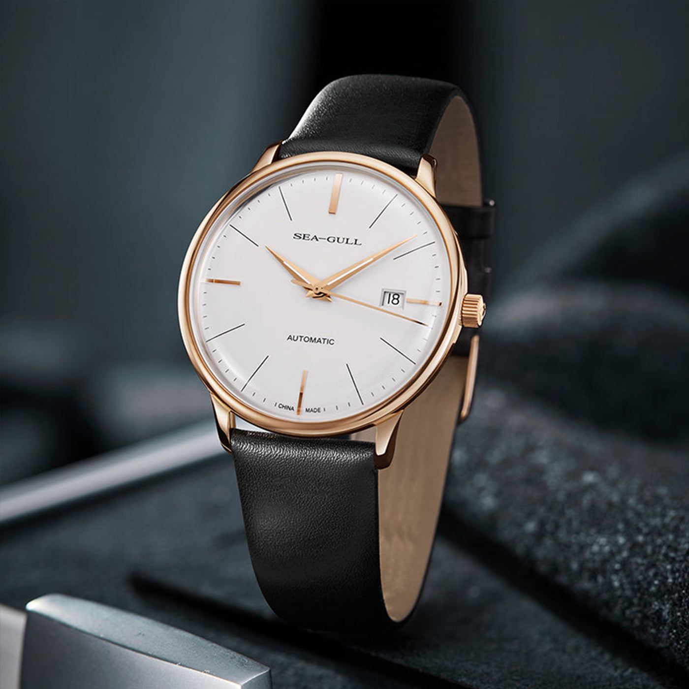 Sea-Gull 519 Automatic Mechanical Watch – 40mm Minimalist Sports-Chic Design with Luminous Hands and Date Display