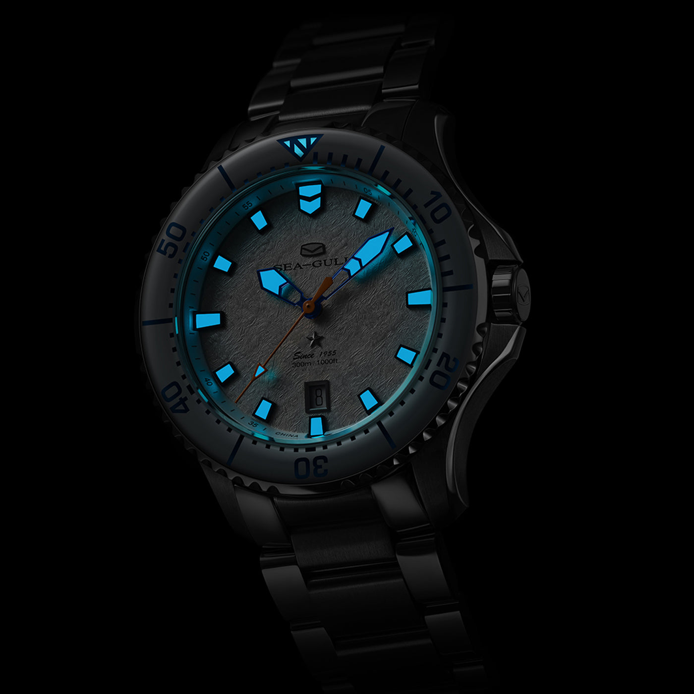 The "Ice Wing" Ocean Series Pro: 43.5mm Rugged 300M Diver in Snow White